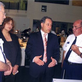 NSW Premier Morris Iemma visits the State Operations Centre, 2007