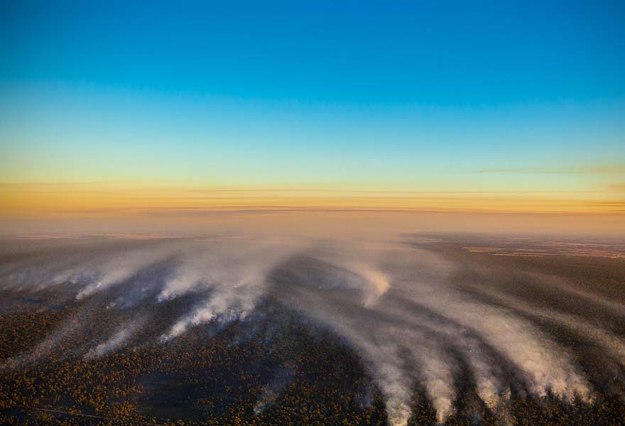 Smoke trails over the Pilliga fires 2015