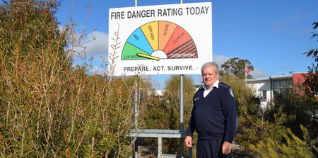 Gongs for public servant, firefighters