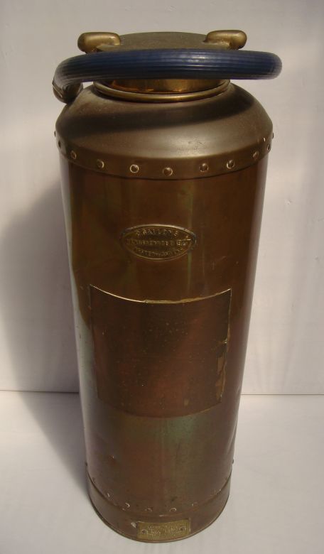 1927 Pyrofoam Fire Extinguisher 2 Gallons Wormald Bros Limited tested 1981 520mm 1927 Pyrofoam Fire Extinguisher 2 Gallons Wormald Bros Limited tested 1981 520mm