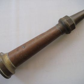 1940s 6tpi Brass Coppe Branch no lugs and 1 Nozzle odd thread 58 370mm Nozzle with aperture 1940s 6tpi Brass Coppe Branch no lugs and 1 Nozzle odd thread 58 370mm Nozzle with aperture