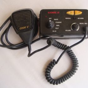 2000 Siren Control Head Code 3 3860 Series and Microphone Made in USA 2000 Siren Control Head Code 3 3860 Series and Microphone Made in USA