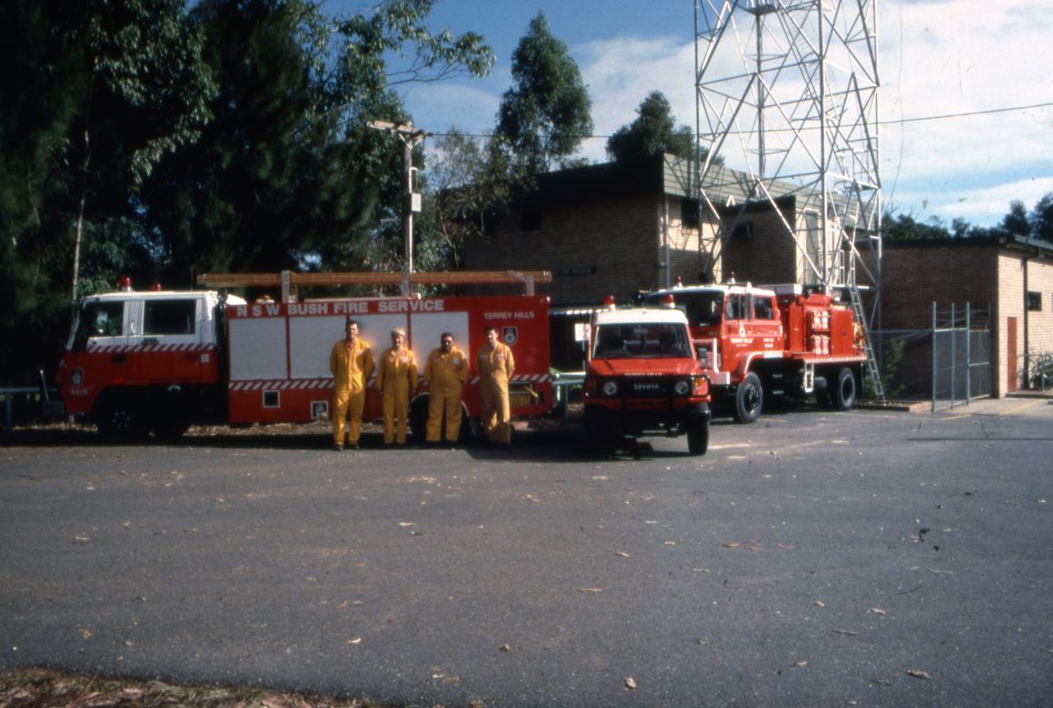 Terrey Hills Brigade Isuzu Cat 1 Tanker, Toyota PC, Isuzu Cat 11 Pumper, 1993 Terrey Hills Brigade Isuzu Cat 1 Tanker, Toyota PC, Isuzu Cat 11 Pumper, 1993